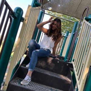 Meet your Posher, Hana